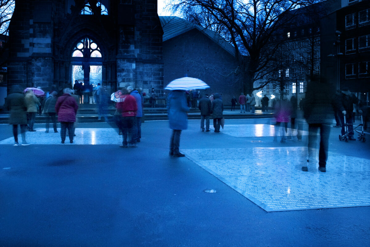 PEV_Opening_3_Jochen-Gerz_Sabitha-Saul