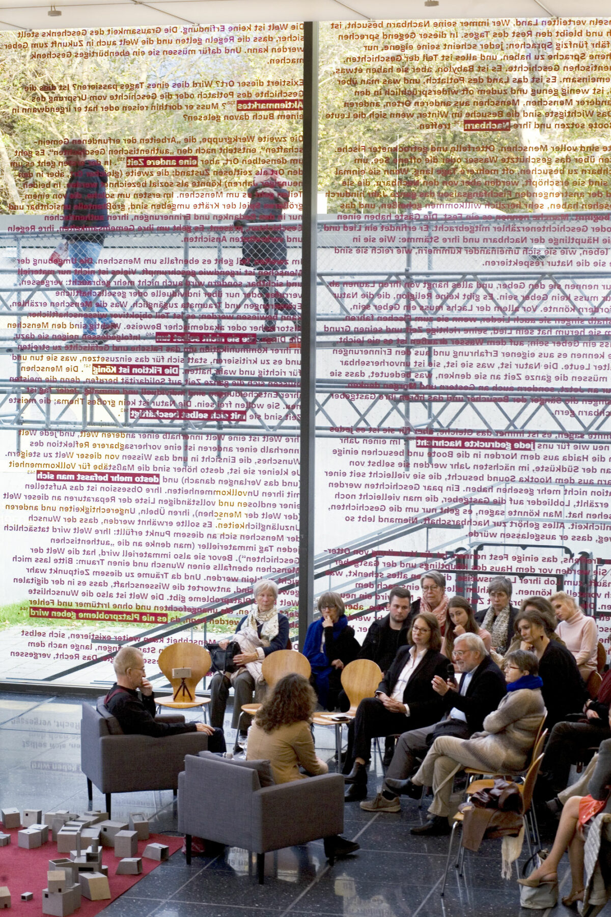 TheWalk_4_Jochen-Gerz_Sabitha-Saul